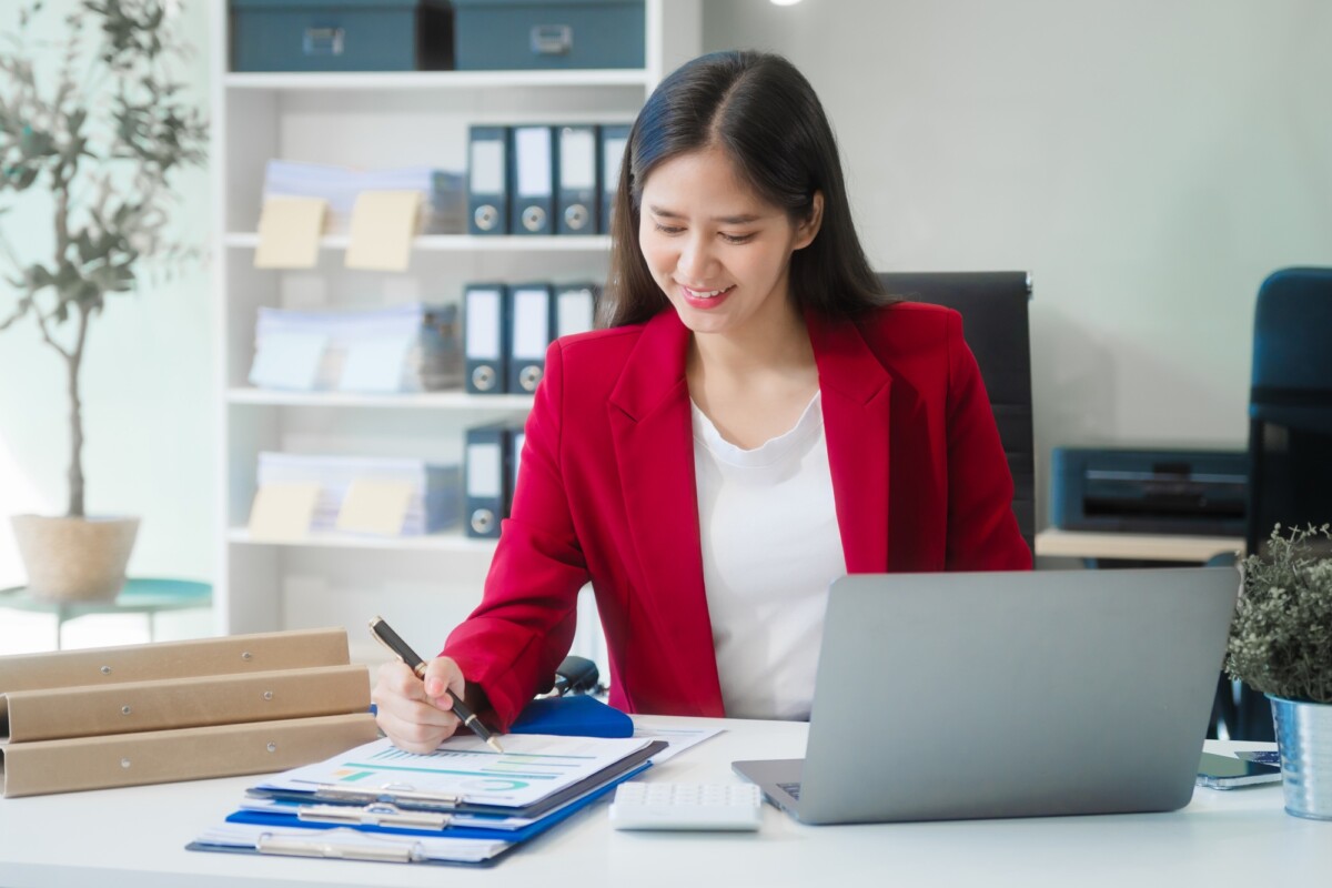 Tracking attorney lead conversions